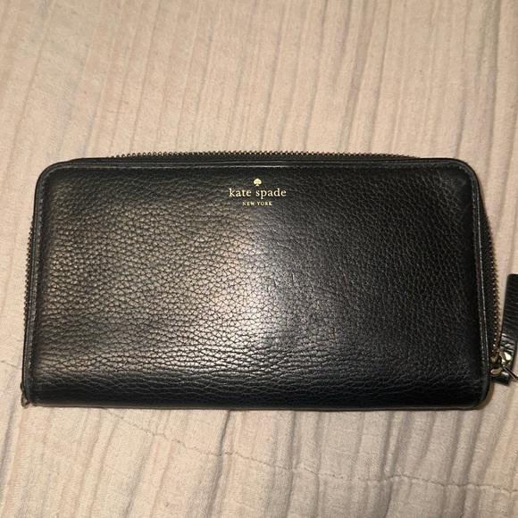 Black Kate spade ♠️ wallet - Picture 1 of 4